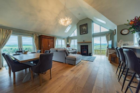 Hillcrest - 8 Person Luxury House Hot Tub, Hawick
